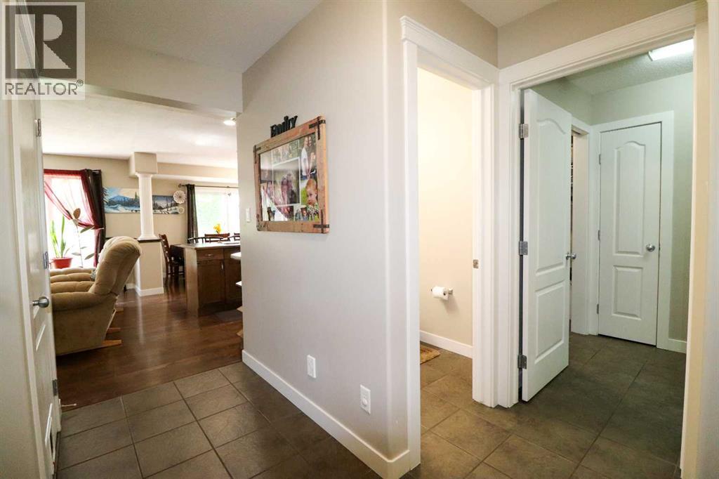 71 Coalbanks Gate W, Lethbridge, Alberta  T1J 2A2 - Photo 3 - A2329517