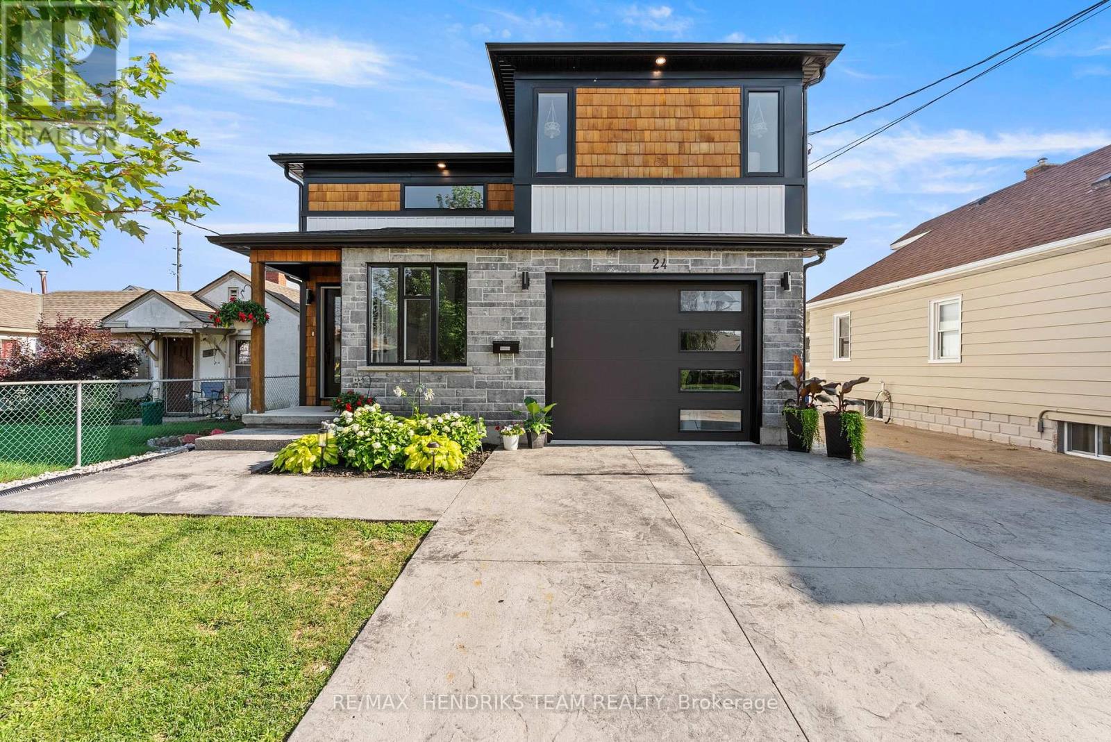 24 Prospect Avenue Avenue, St. Catharines, Ontario  L2M 5K1 - Photo 1 - X13646006