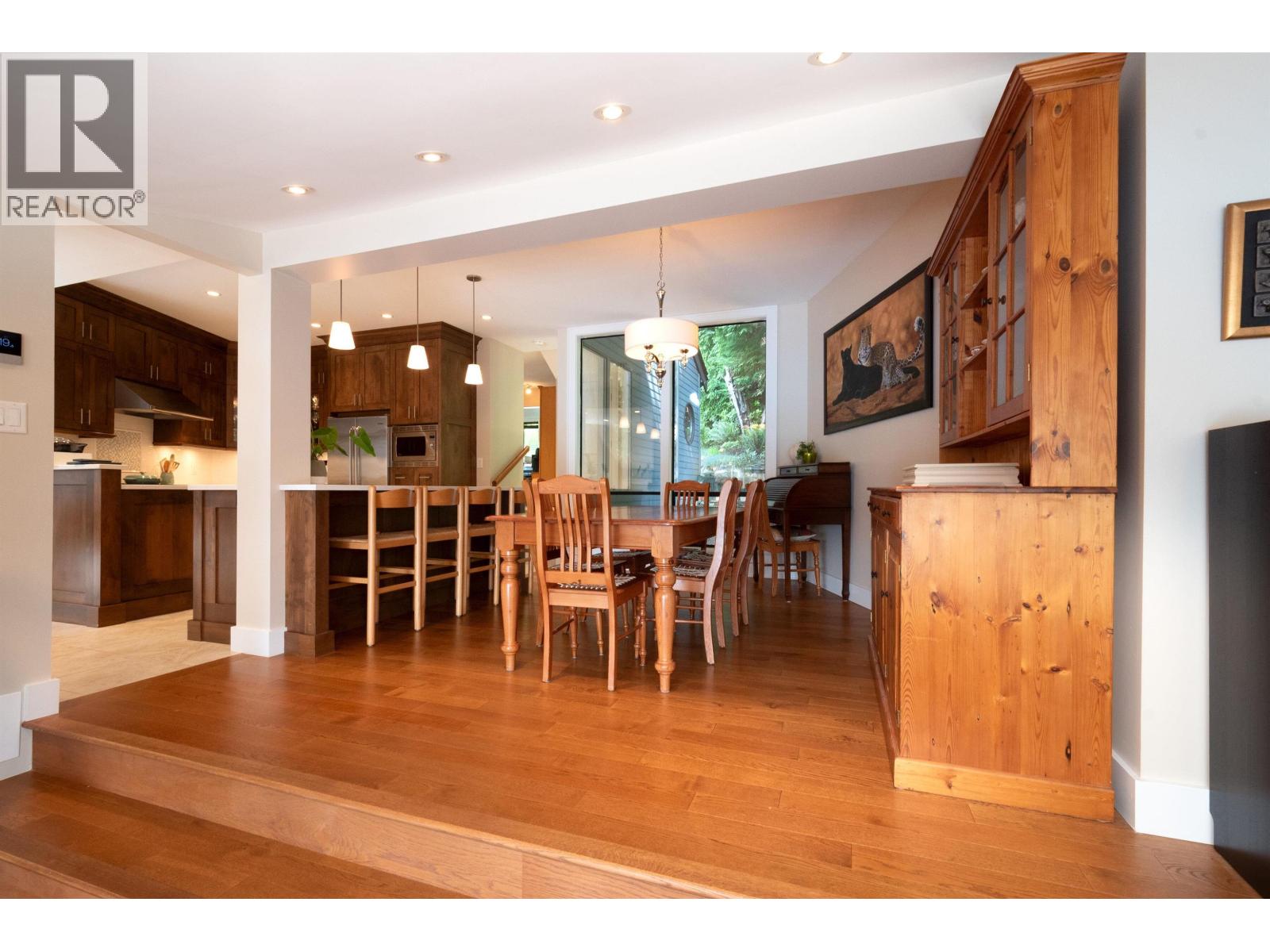 2643 Panorama Drive, North Vancouver, British Columbia  V7G 1V7 - Photo 8 - R3126899