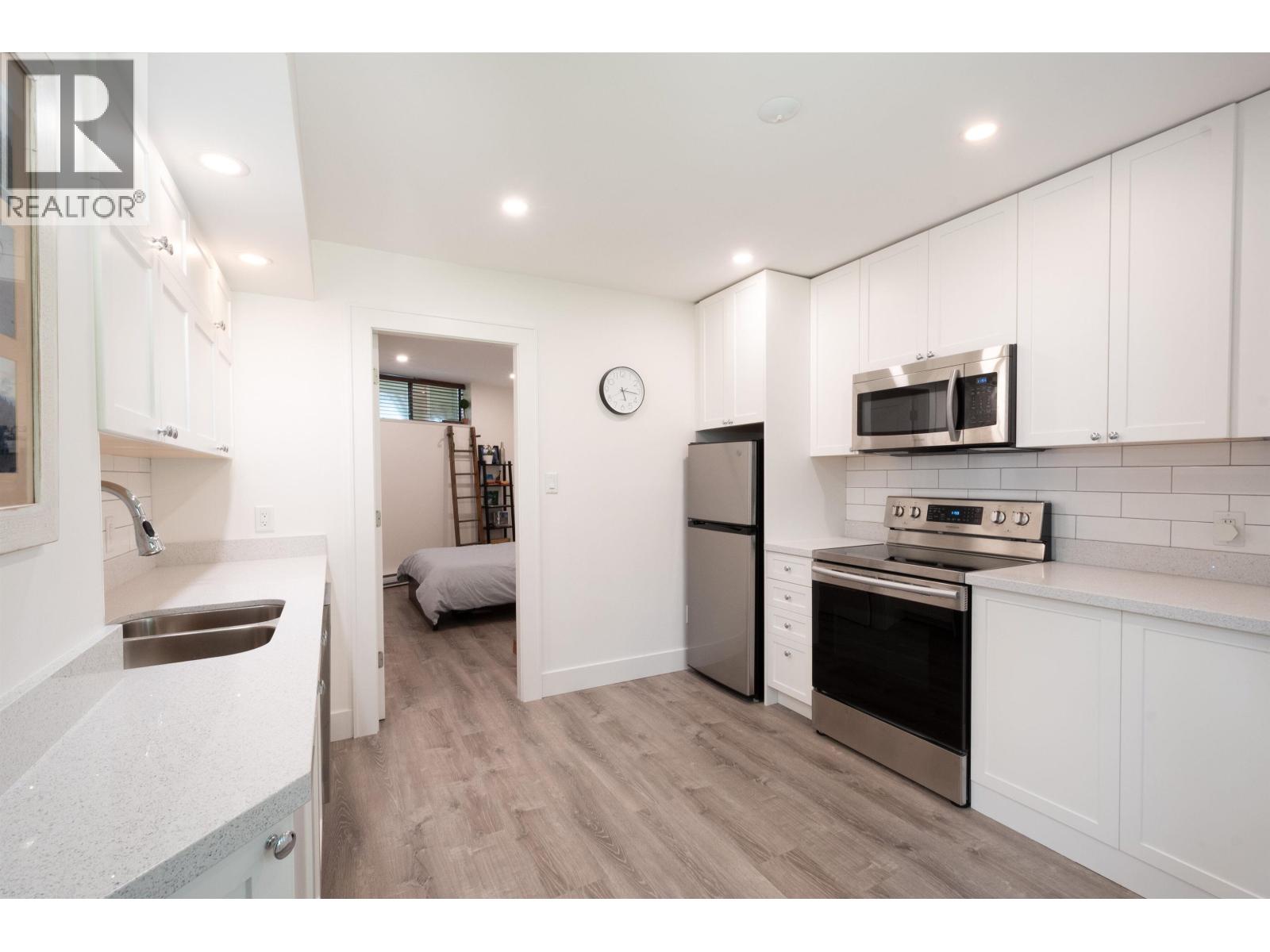 2643 Panorama Drive, North Vancouver, British Columbia  V7G 1V7 - Photo 30 - R3126899