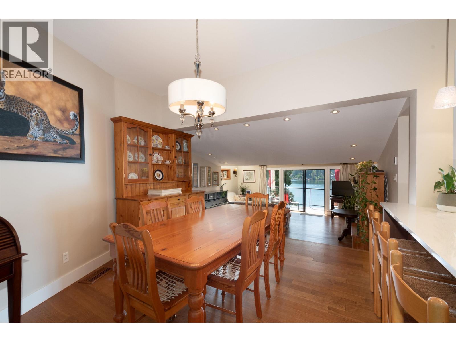 2643 Panorama Drive, North Vancouver, British Columbia  V7G 1V7 - Photo 9 - R3126899