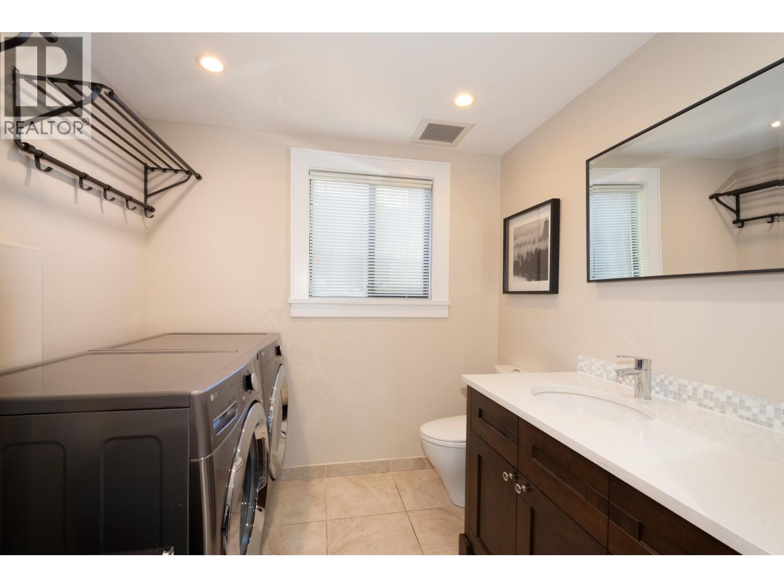 2643 Panorama Drive, North Vancouver, British Columbia  V7G 1V7 - Photo 16 - R3126899