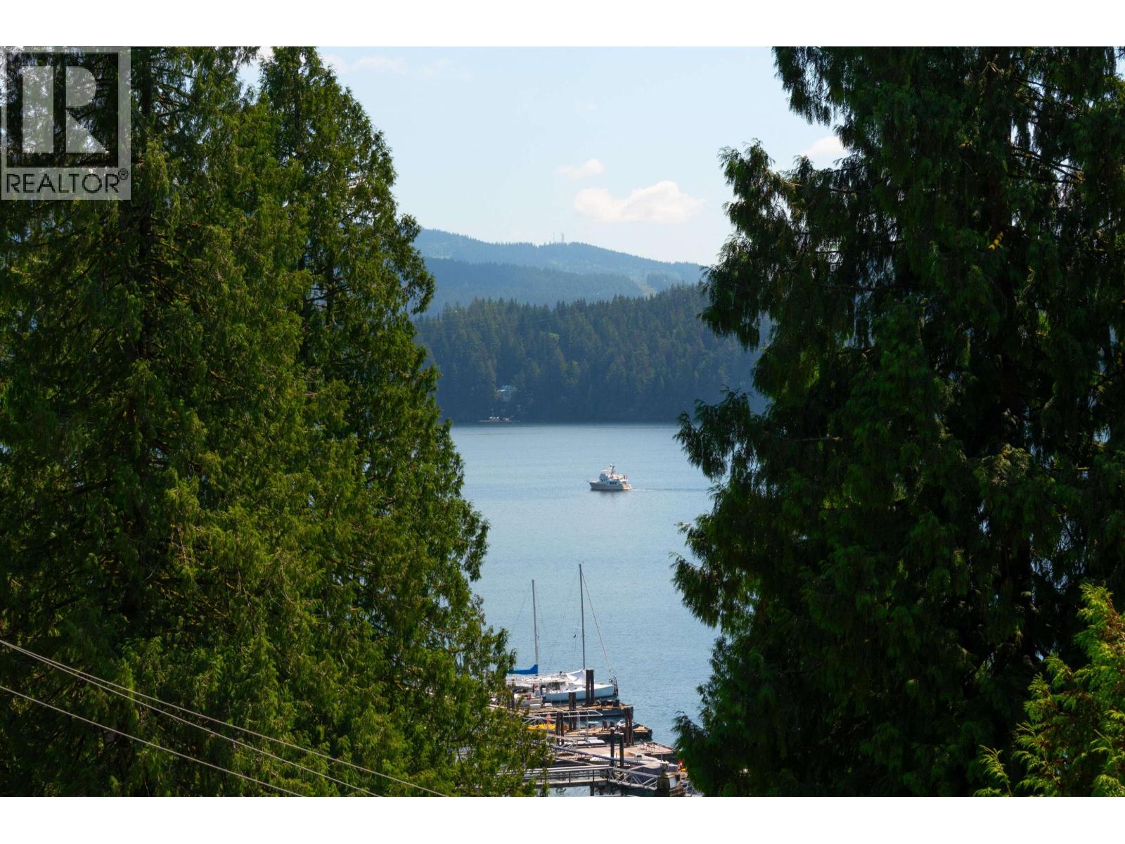 2643 Panorama Drive, North Vancouver, British Columbia  V7G 1V7 - Photo 38 - R3126899