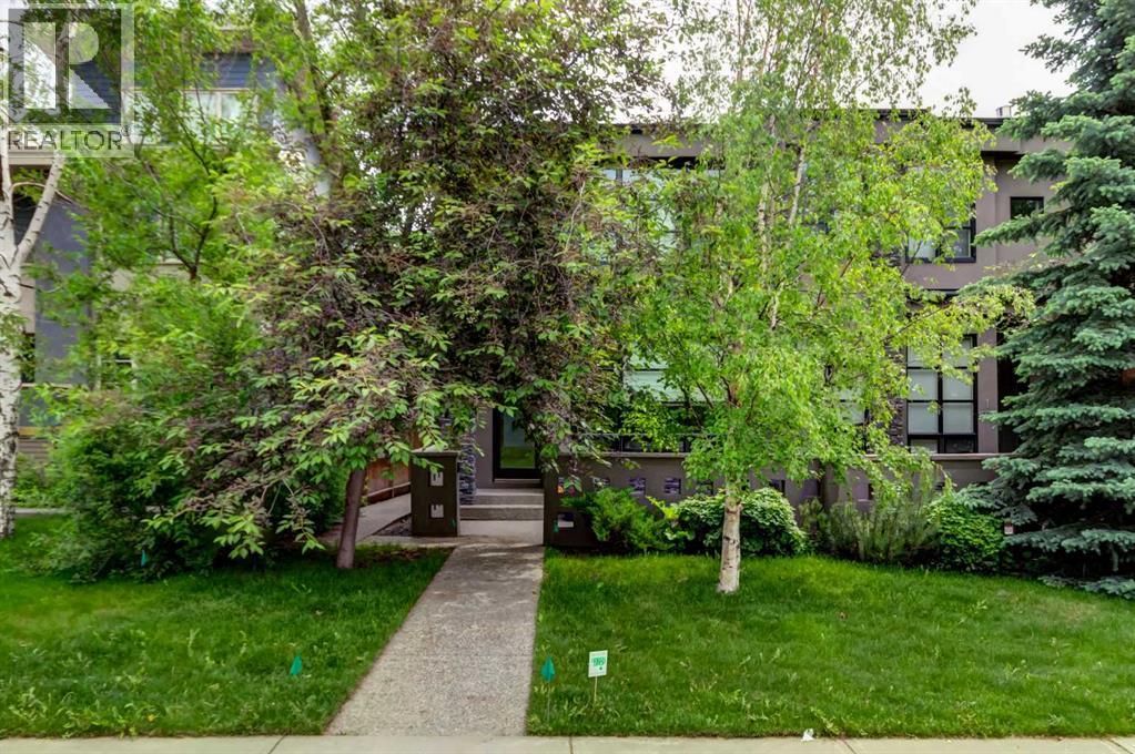2, 1934 36 Street SW, Calgary, Alberta