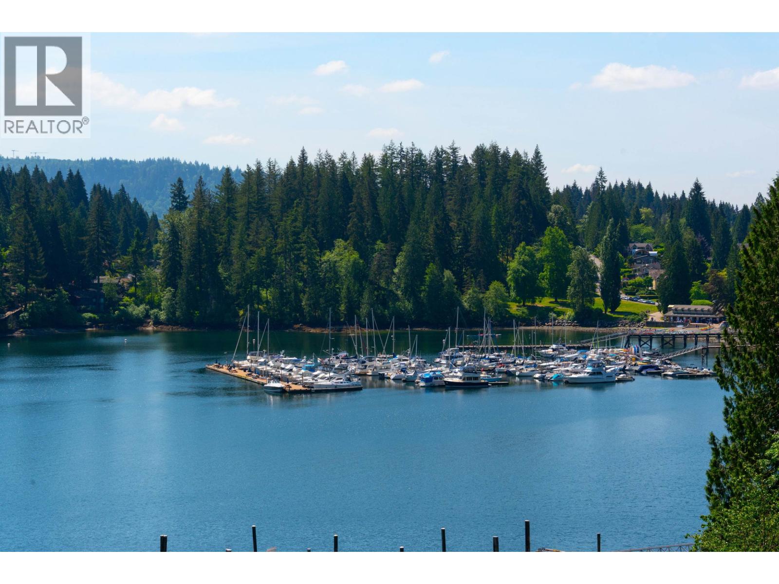 2643 Panorama Drive, North Vancouver, British Columbia  V7G 1V7 - Photo 2 - R3126899