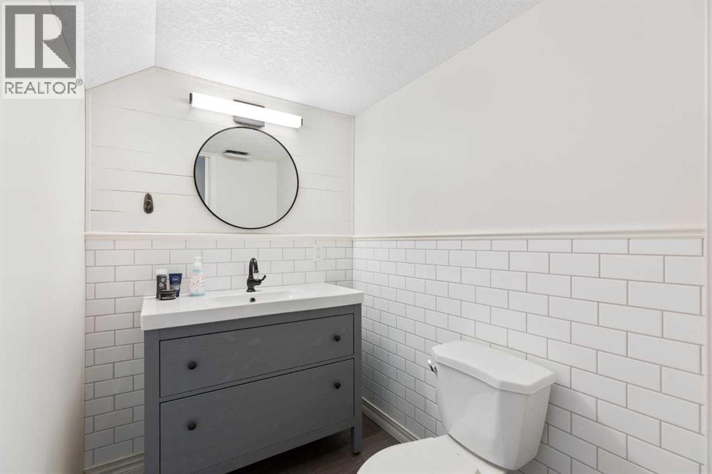 590 Coopers Drive SW, Airdrie, Alberta  T4B 3M4 - Photo 35 - A2329843