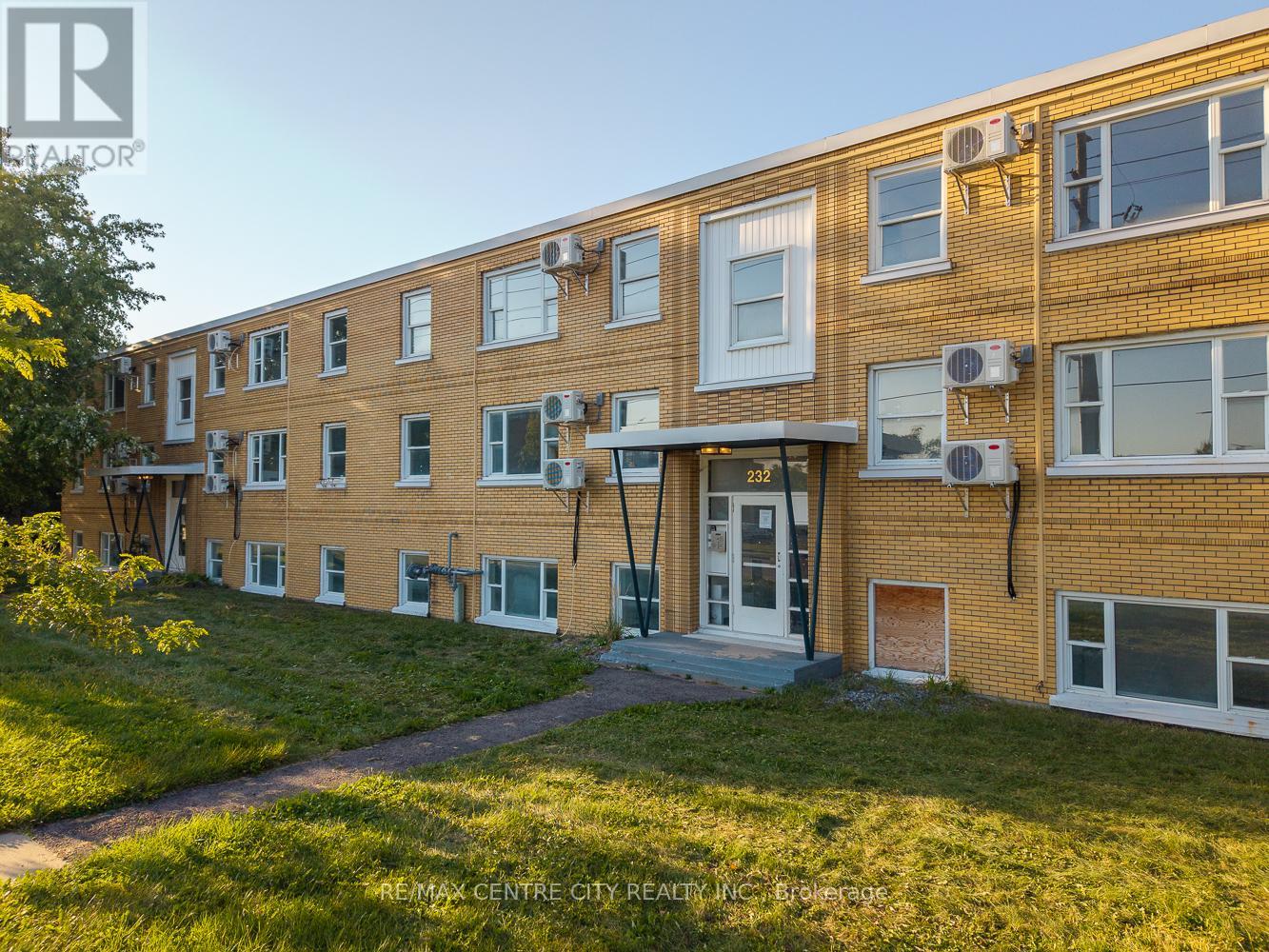 11 - 232 Elm Street, St. Thomas, Ontario  N5R 1J5 - Photo 26 - X12542582