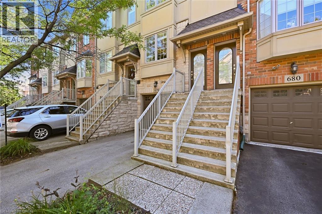 678 Rowley Common, Burlington, Ontario  L7L 0A5 - Photo 2 - 40853508