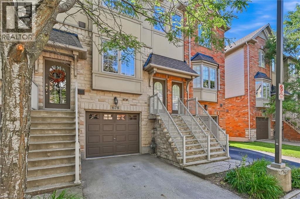 678 Rowley Common, Burlington, Ontario  L7L 0A5 - Photo 3 - 40853508
