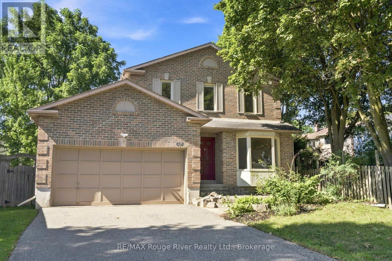 692 AVERY COURT, Oshawa, Ontario