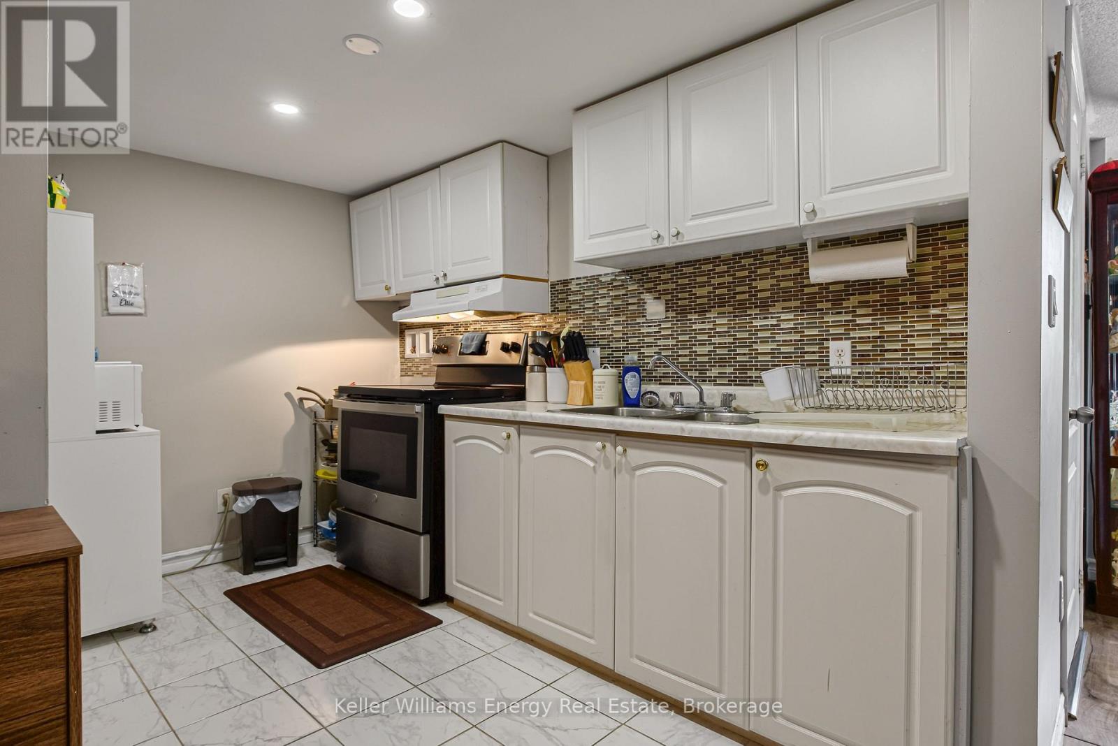 405 Bernhard Crescent, Oshawa, Ontario  L1G 2B7 - Photo 29 - E13646036