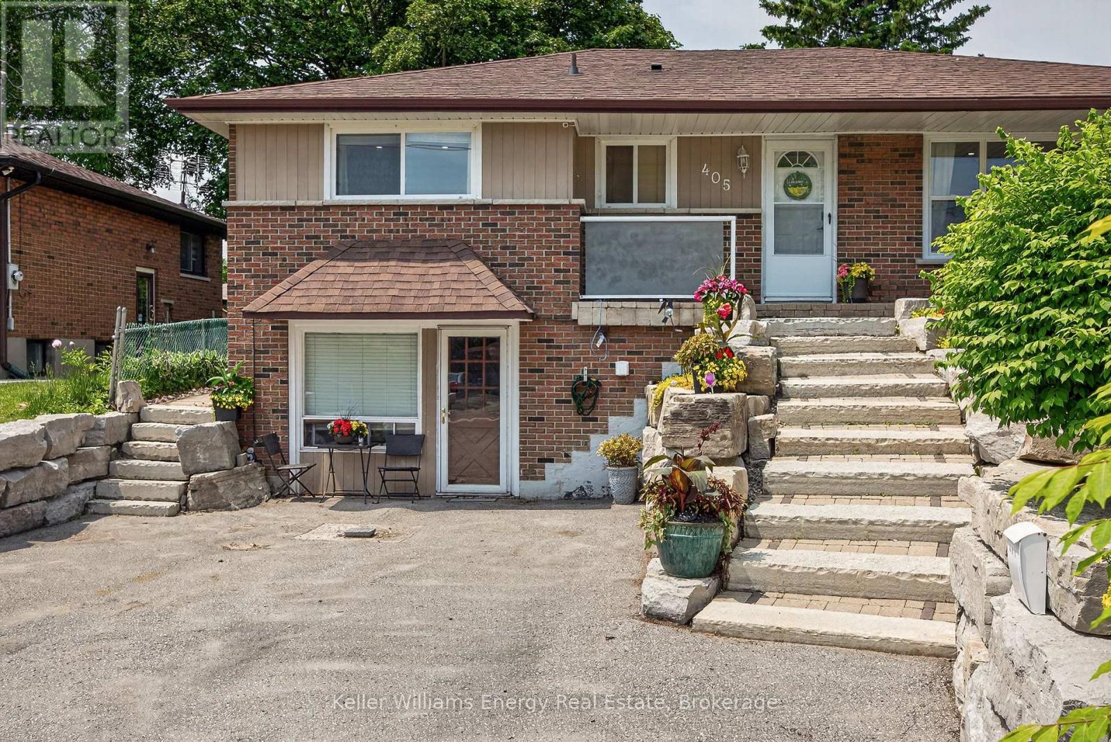 405 Bernhard Crescent, Oshawa, Ontario  L1G 2B7 - Photo 4 - E13646036