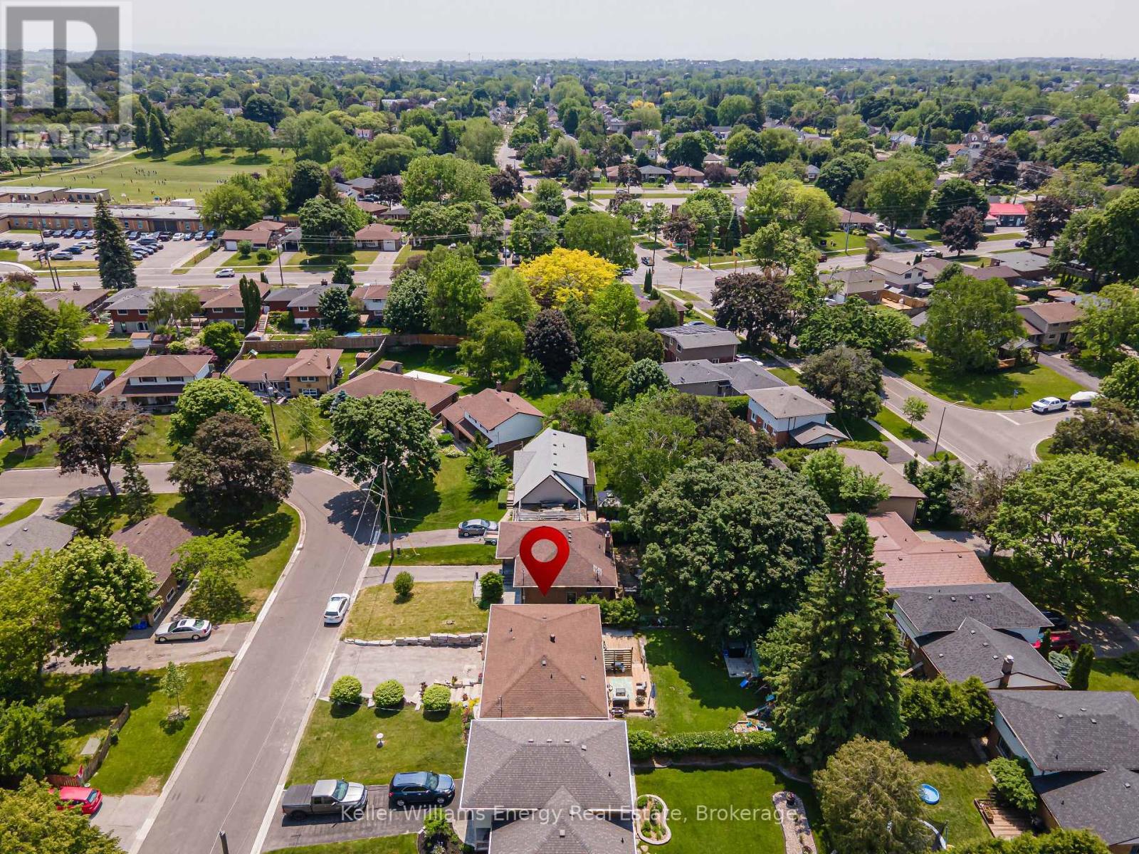 405 Bernhard Crescent, Oshawa, Ontario  L1G 2B7 - Photo 43 - E13646036