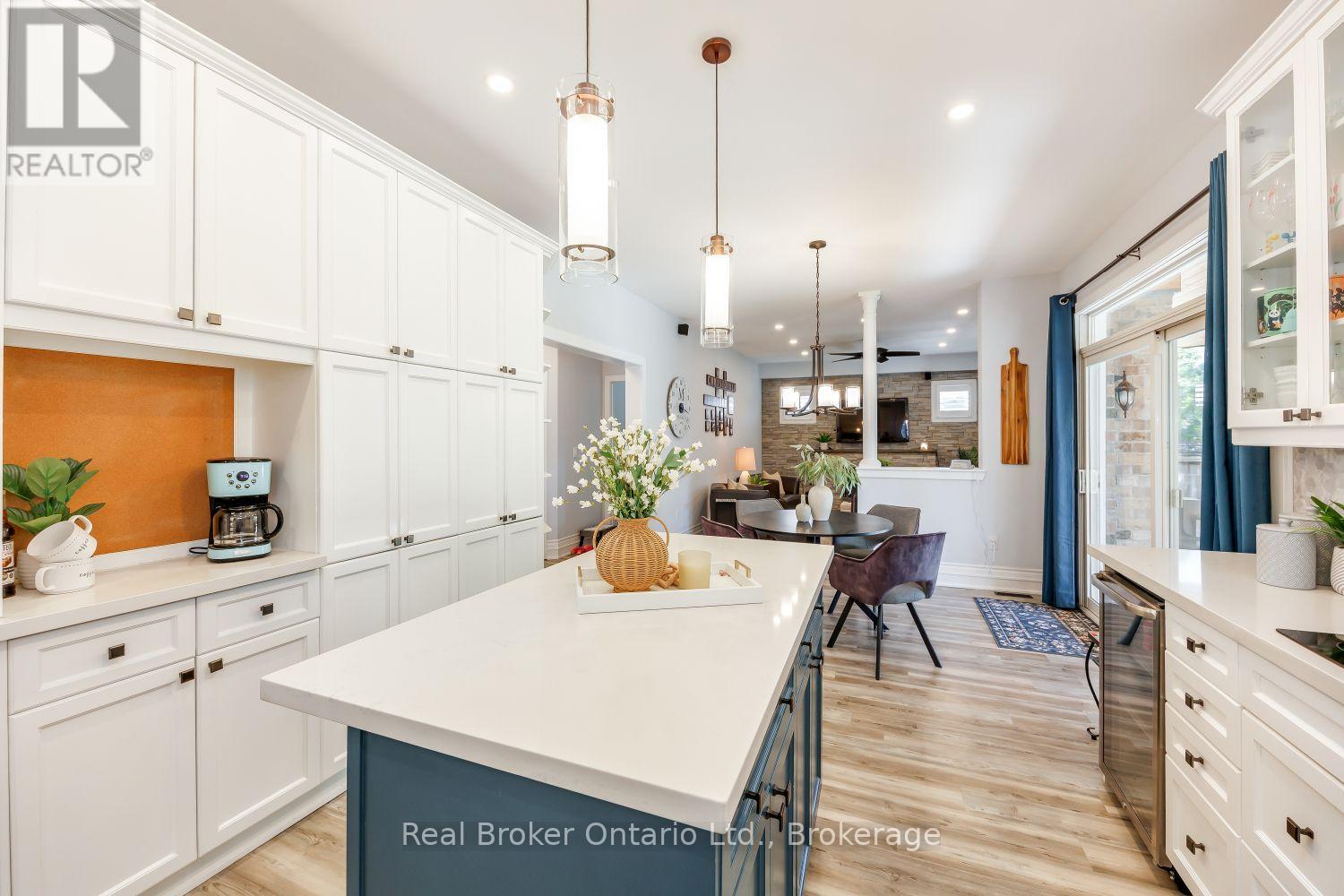 51 Brough Court, Clarington, Ontario  L1C 0B7 - Photo 10 - E13646222