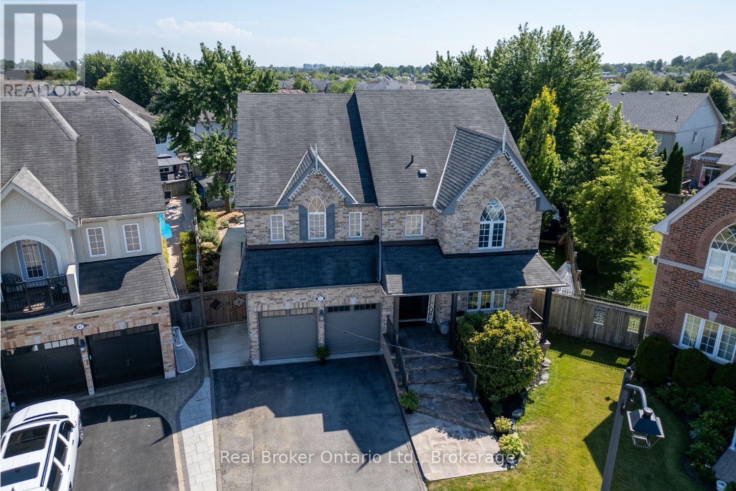 51 Brough Court, Clarington, Ontario  L1C 0B7 - Photo 2 - E13646222