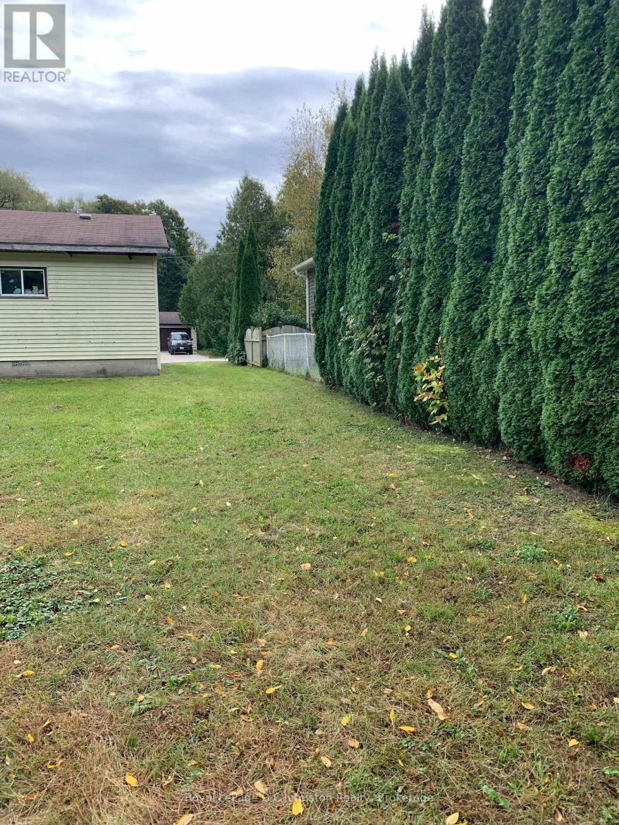 270 Edward Street, Saugeen Shores, Ontario  N0H 2L0 - Photo 8 - X13646126