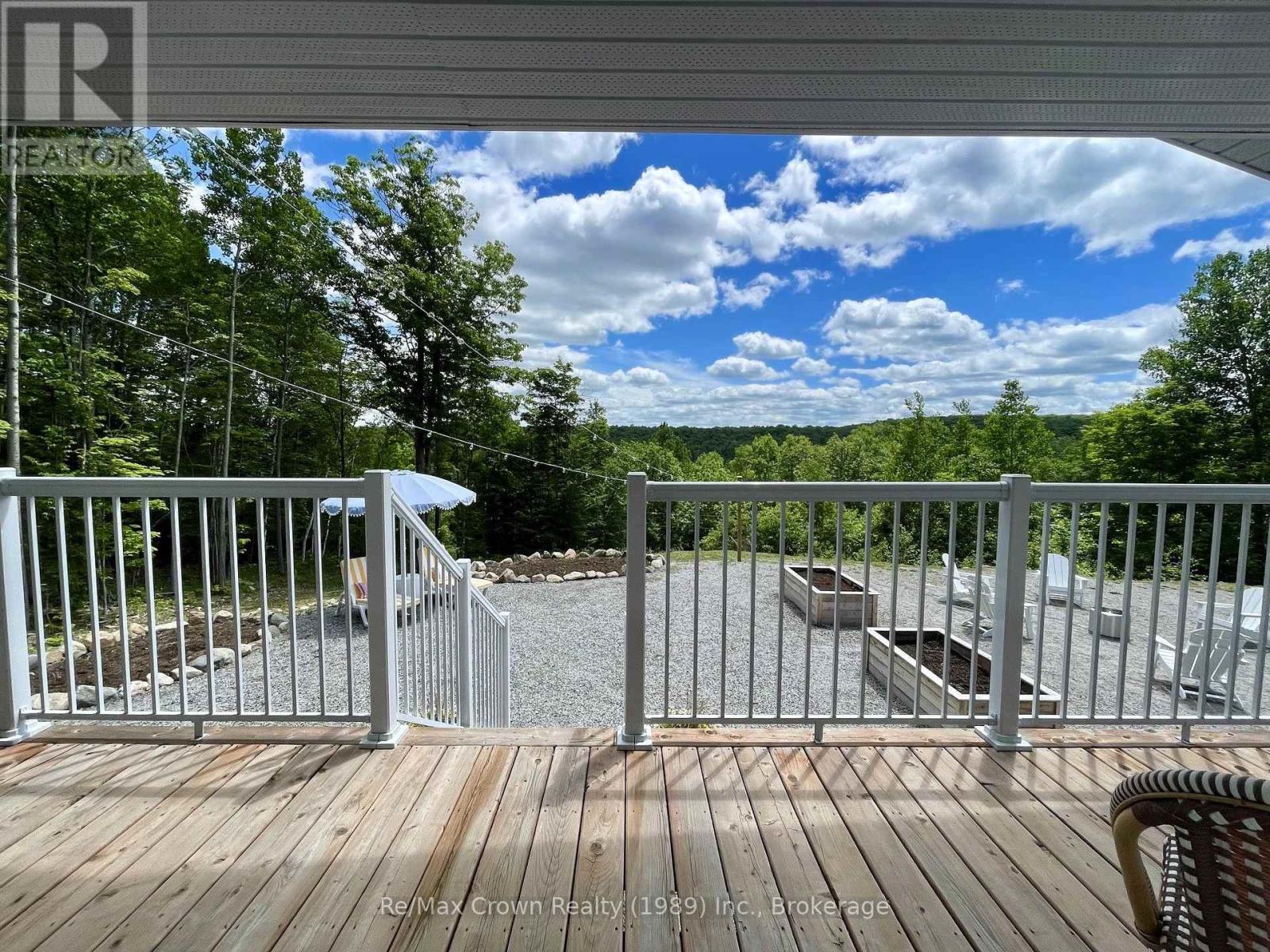 1052 Limberlost Point Road, Parry Sound Remote Area, Ontario  P0H 2R0 - Photo 15 - X13646196