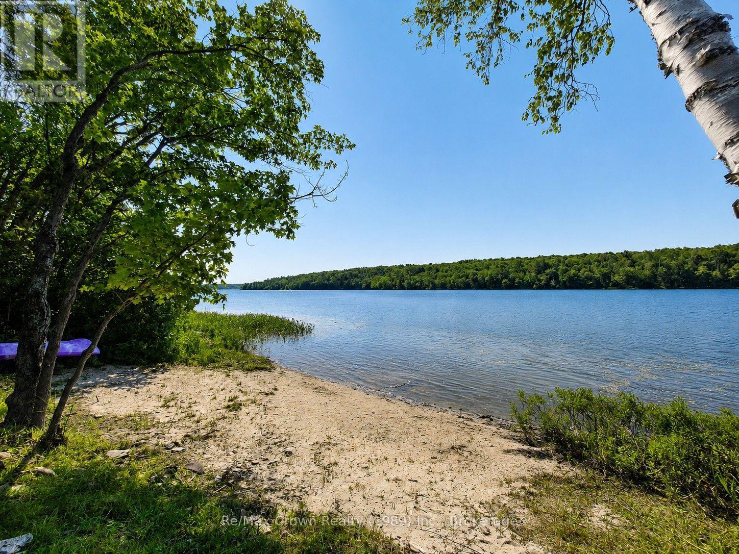 1052 Limberlost Point Road, Parry Sound Remote Area, Ontario  P0H 2R0 - Photo 2 - X13646196