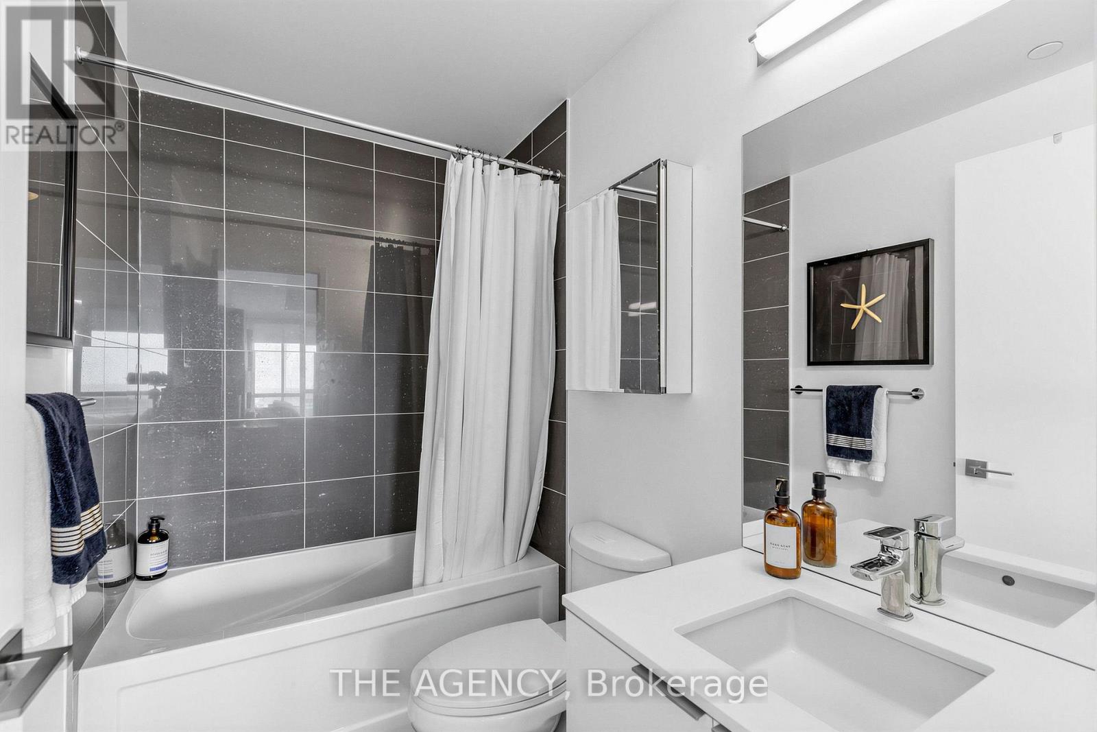1811 - 30 Ordnance Street, Toronto, Ontario  M6K 0C8 - Photo 18 - C13645988