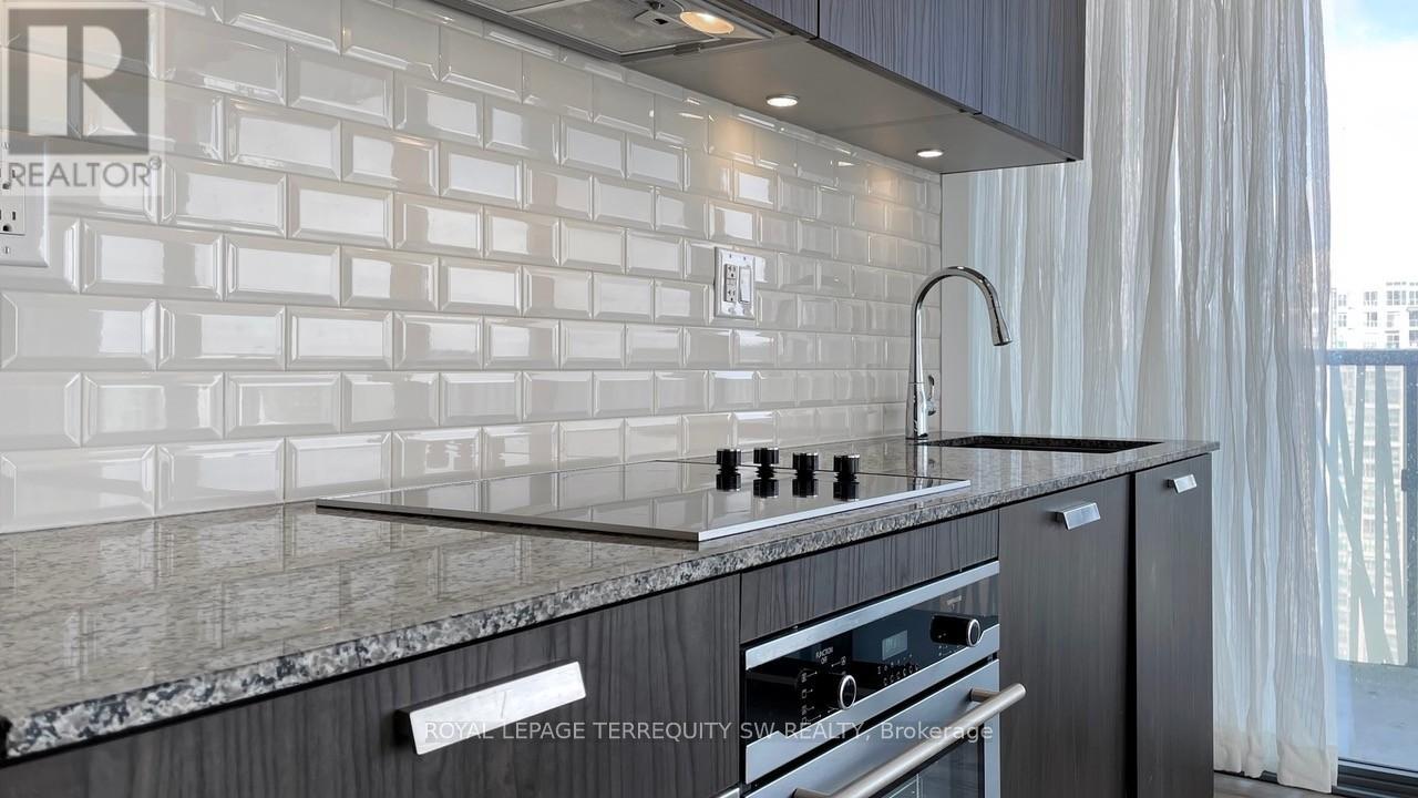 2712 - 50 Charles Street E, Toronto, Ontario  M4Y 0C3 - Photo 13 - C13646058