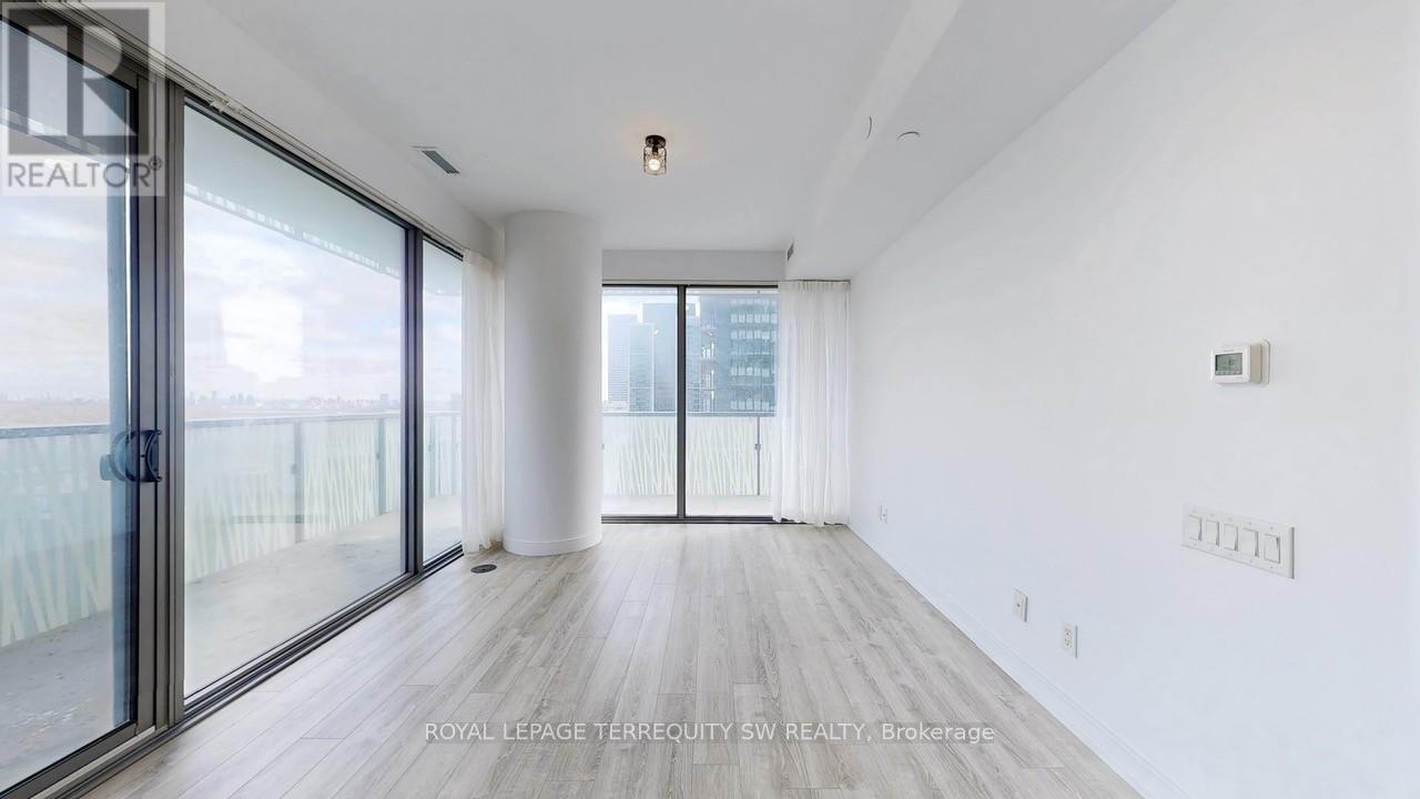 2712 - 50 Charles Street E, Toronto, Ontario  M4Y 0C3 - Photo 3 - C13646058
