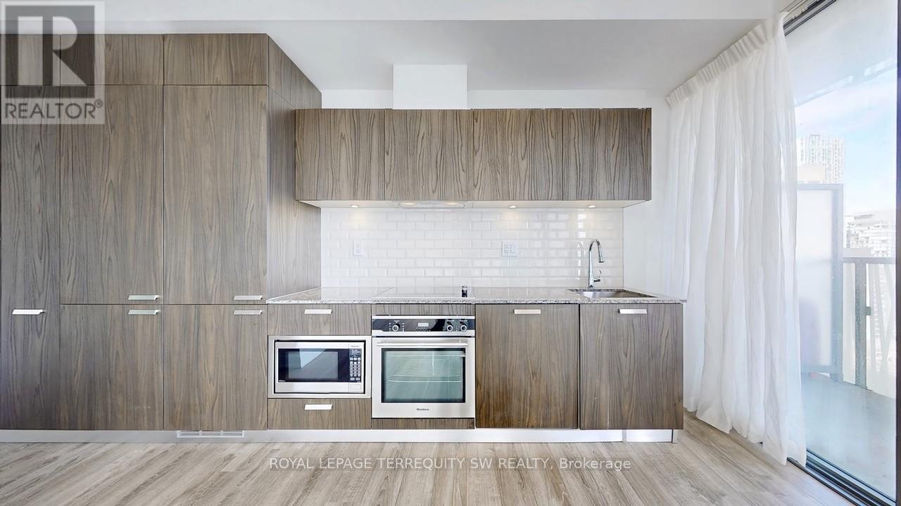 2712 - 50 Charles Street E, Toronto, Ontario  M4Y 0C3 - Photo 9 - C13646058