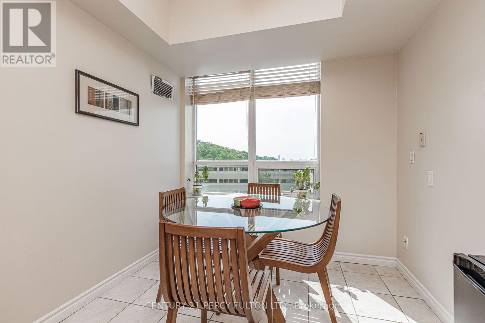 816 - 18 William Carson Crescent, Toronto, Ontario  M2P 2G6 - Photo 22 - C13646146
