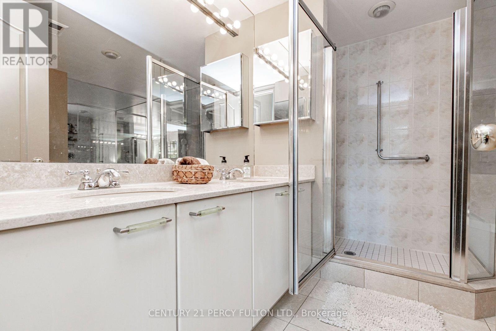 816 - 18 William Carson Crescent, Toronto, Ontario  M2P 2G6 - Photo 26 - C13646146