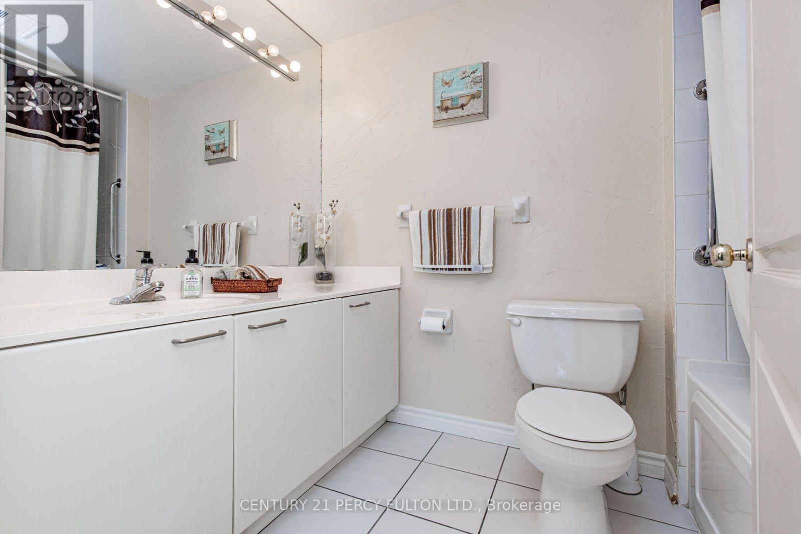 816 - 18 William Carson Crescent, Toronto, Ontario  M2P 2G6 - Photo 31 - C13646146