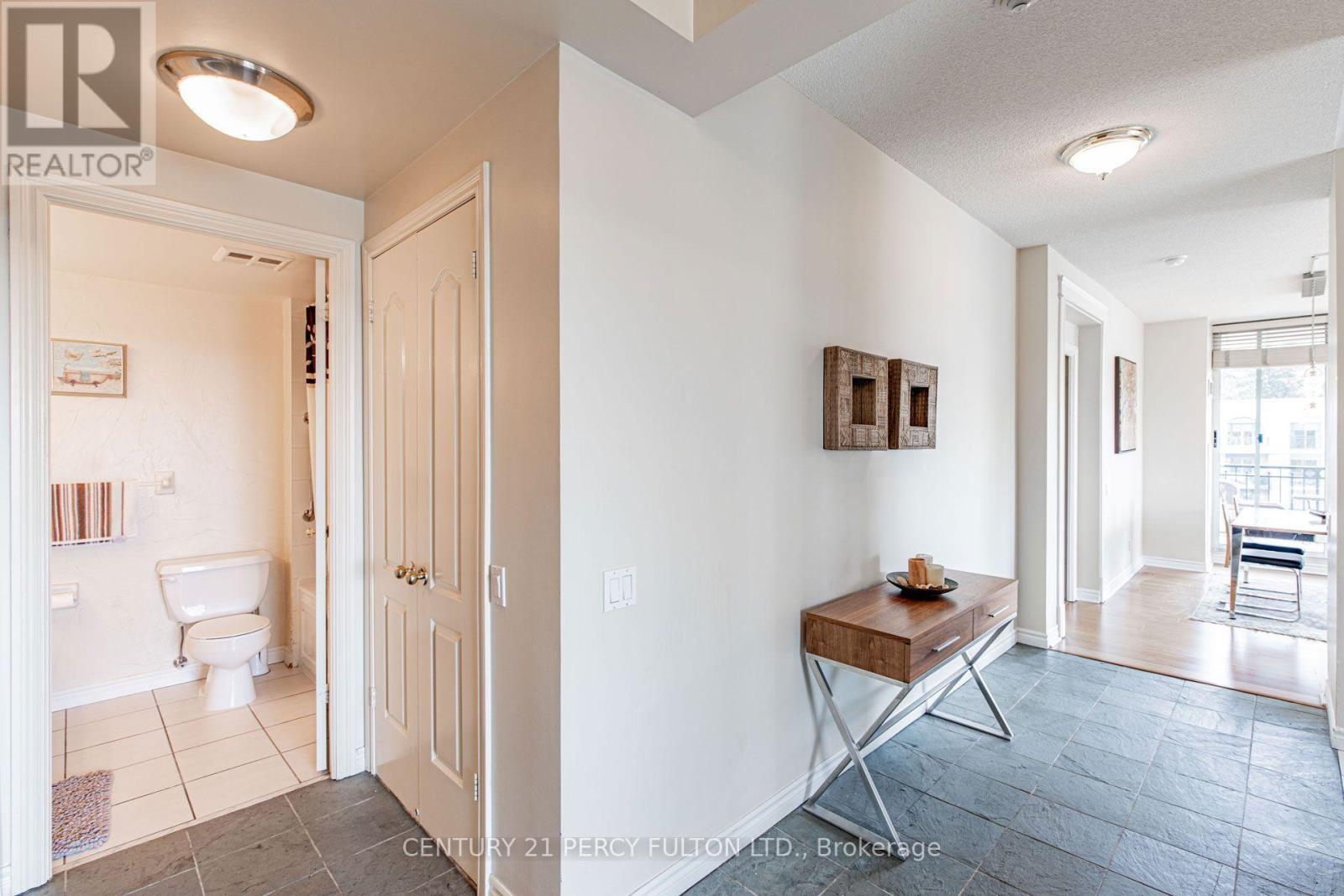 816 - 18 William Carson Crescent, Toronto, Ontario  M2P 2G6 - Photo 9 - C13646146