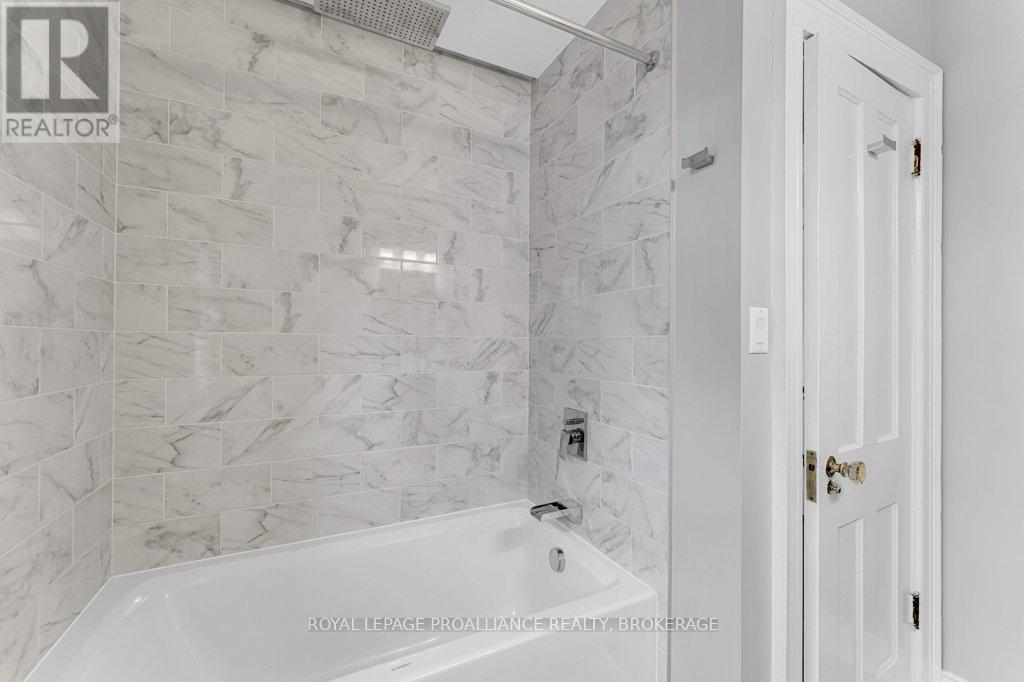 163 Pine Street, Gananoque, Ontario K7G 1C6 - Photo 38 - X13646128