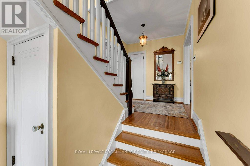 163 Pine Street, Gananoque, Ontario K7G 1C6 - Photo 6 - X13646128