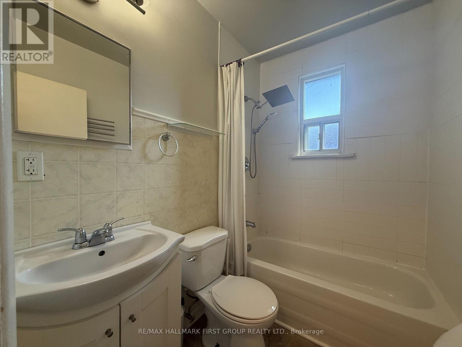 68 Tulloch Drive, Ajax, Ontario  L1S 2S5 - Photo 18 - E13646148