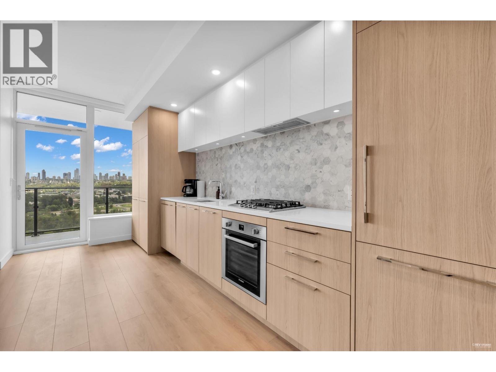 1803 2425 Alpha Avenue, Burnaby, British Columbia  V5C 0N6 - Photo 2 - R3153302