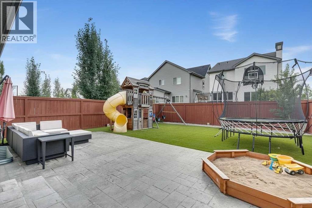 29 Copperpond Parade Se, Calgary, Alberta  T2Z 5A8 - Photo 4 - A2322062