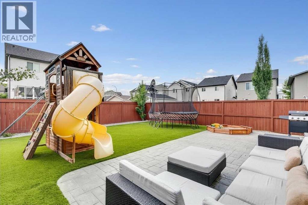 29 Copperpond Parade Se, Calgary, Alberta  T2Z 5A8 - Photo 3 - A2322062