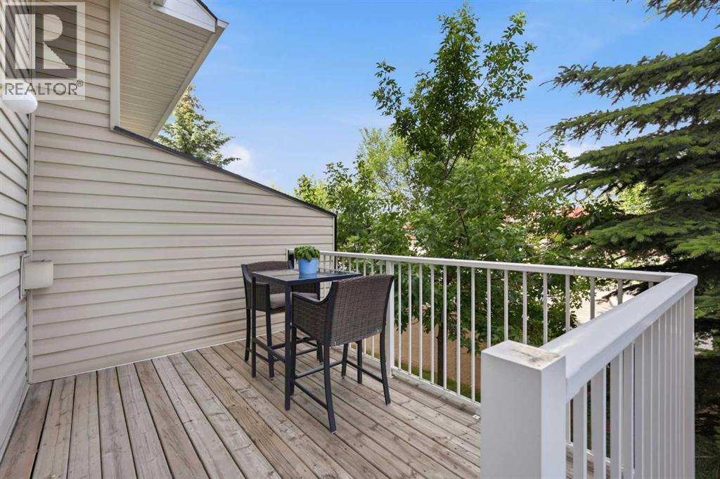 4 Cougar Ridge Mews SW, Calgary, Alberta  T3H 5P4 - Photo 7 - A2327348