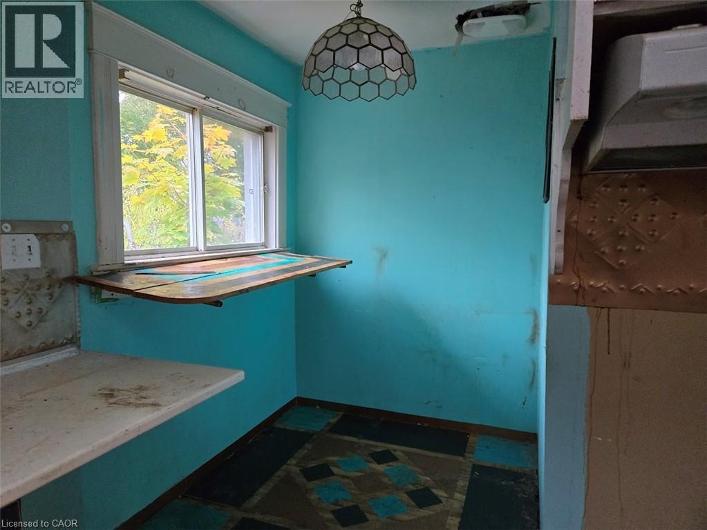 4336 Elgin Street, Niagara Falls, Ontario  L2E 2X8 - Photo 7 - 40851581