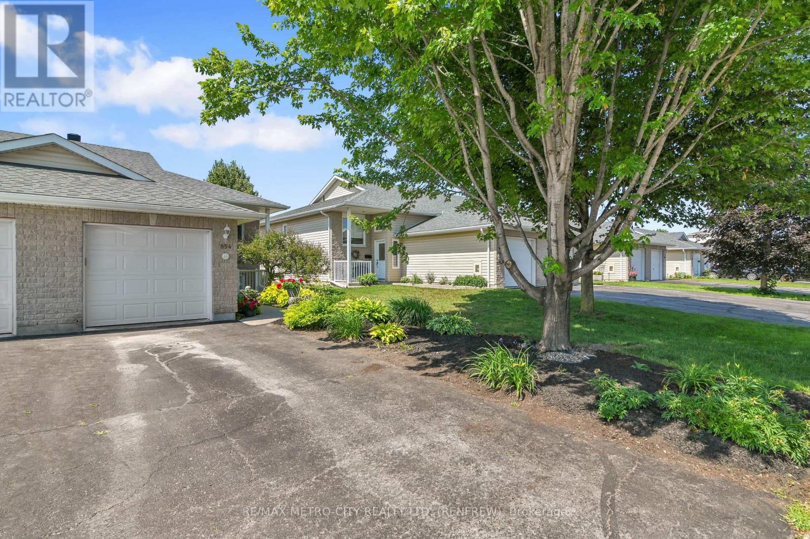 854 Eighth Street, Renfrew, Ontario K7V 4K9 - Photo 3 - X13646156