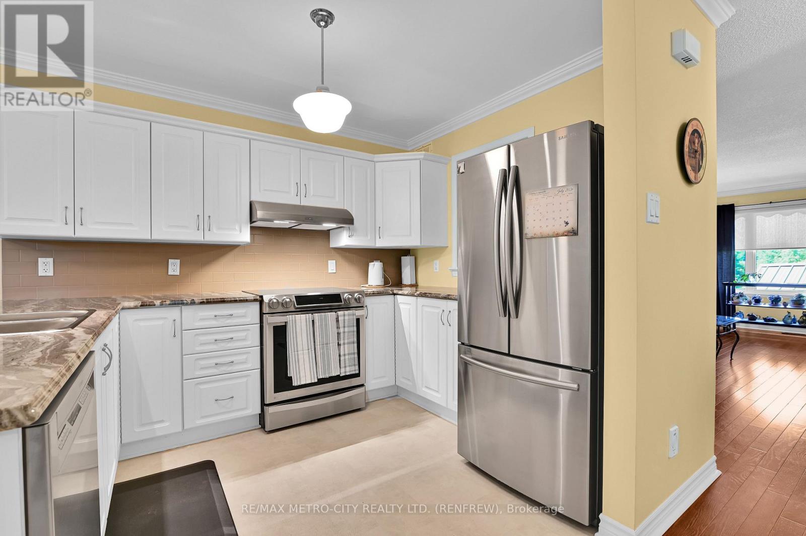 854 Eighth Street, Renfrew, Ontario  K7V 4K9 - Photo 9 - X13646156
