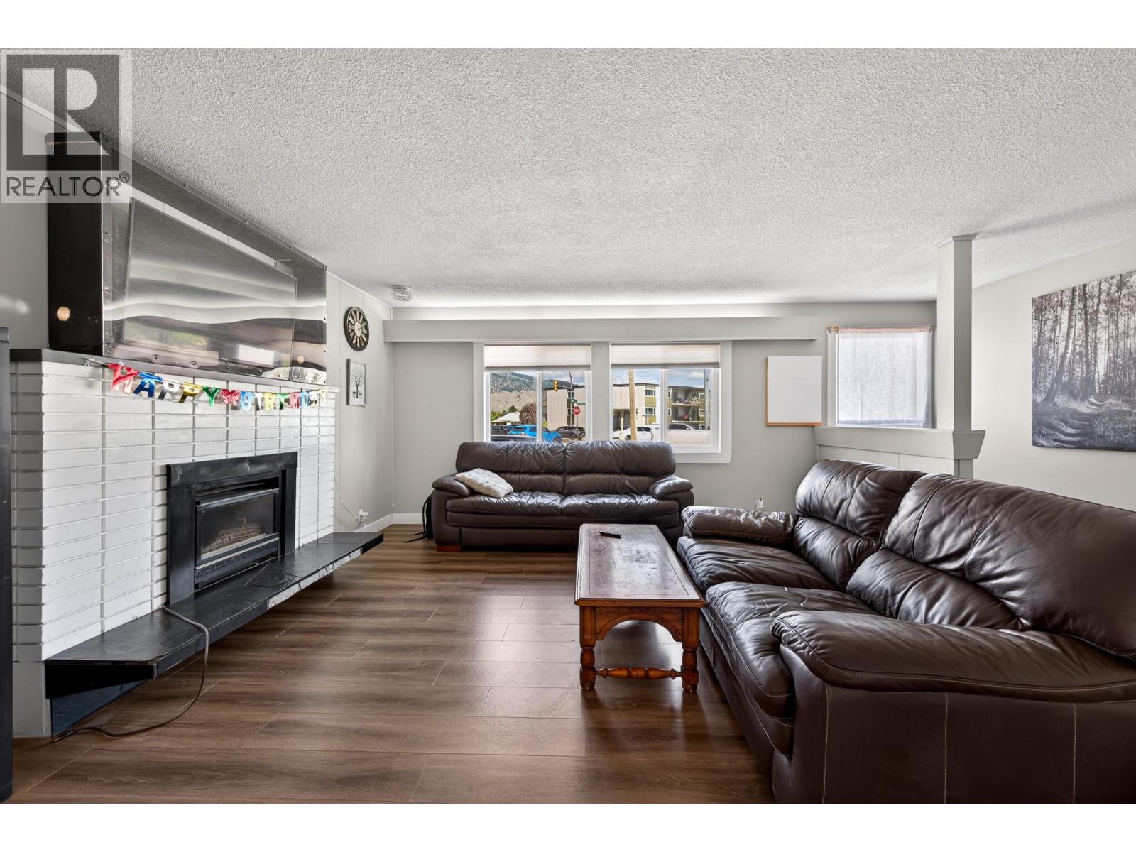 569 Fortune Drive, Kamloops, British Columbia  V2B 2J8 - Photo 2 - 10396585