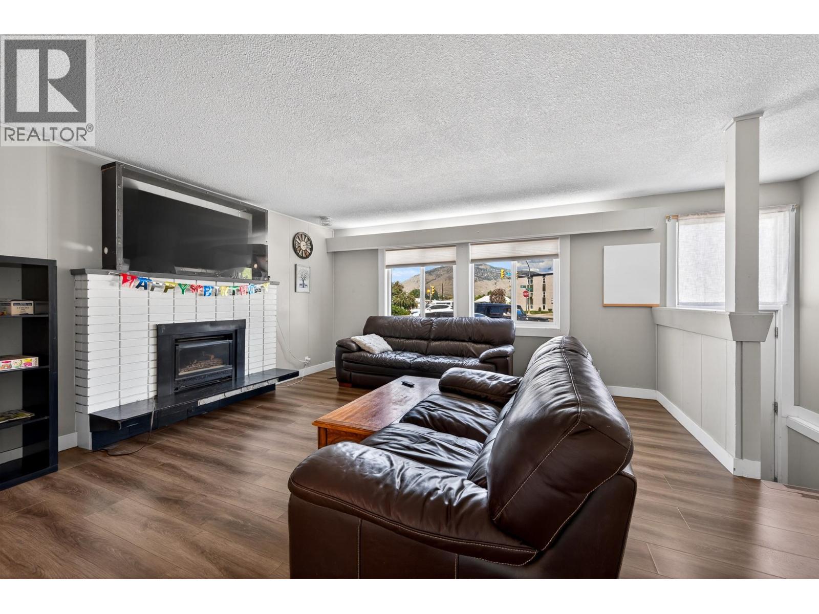 569 Fortune Drive, Kamloops, British Columbia  V2B 2J8 - Photo 3 - 10396585