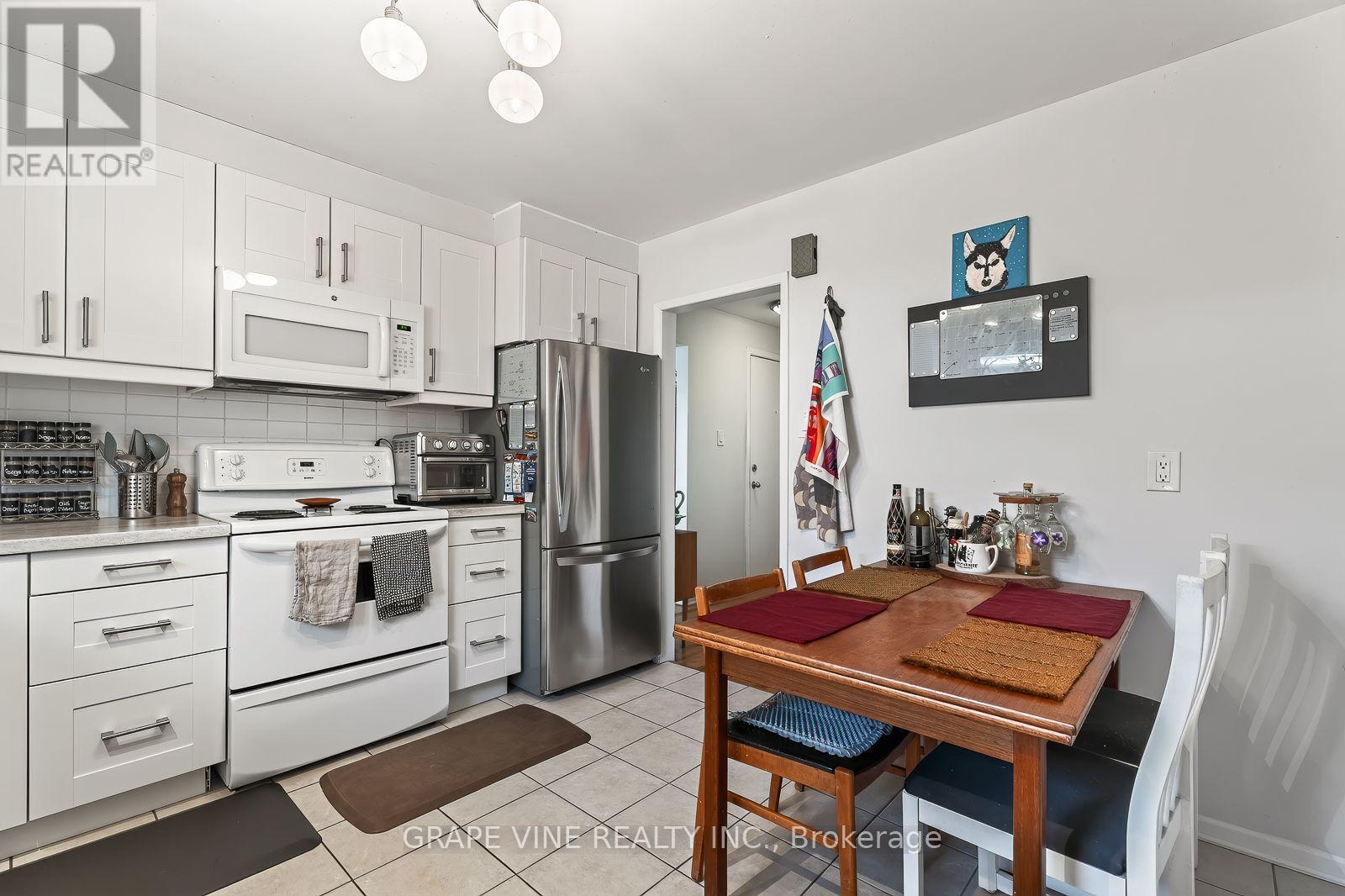 898 Watson Avenue, Ottawa, Ontario  K2B 6B9 - Photo 32 - X13645972