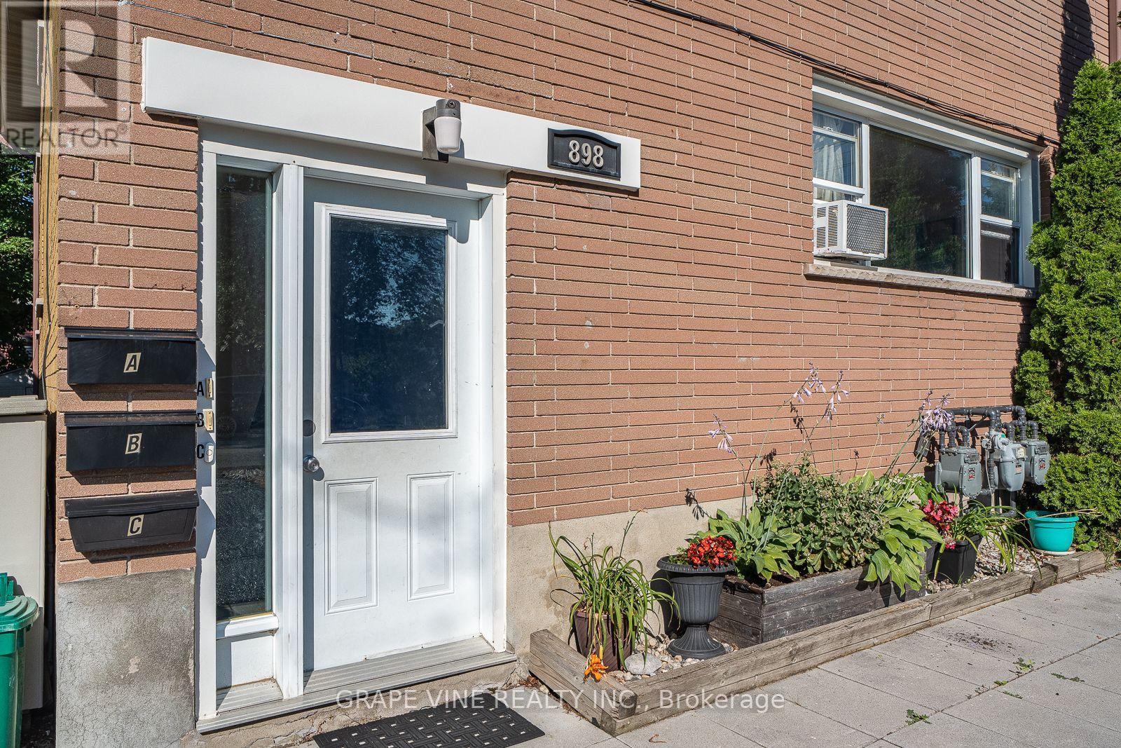 898 Watson Avenue, Ottawa, Ontario  K2B 6B9 - Photo 4 - X13645972