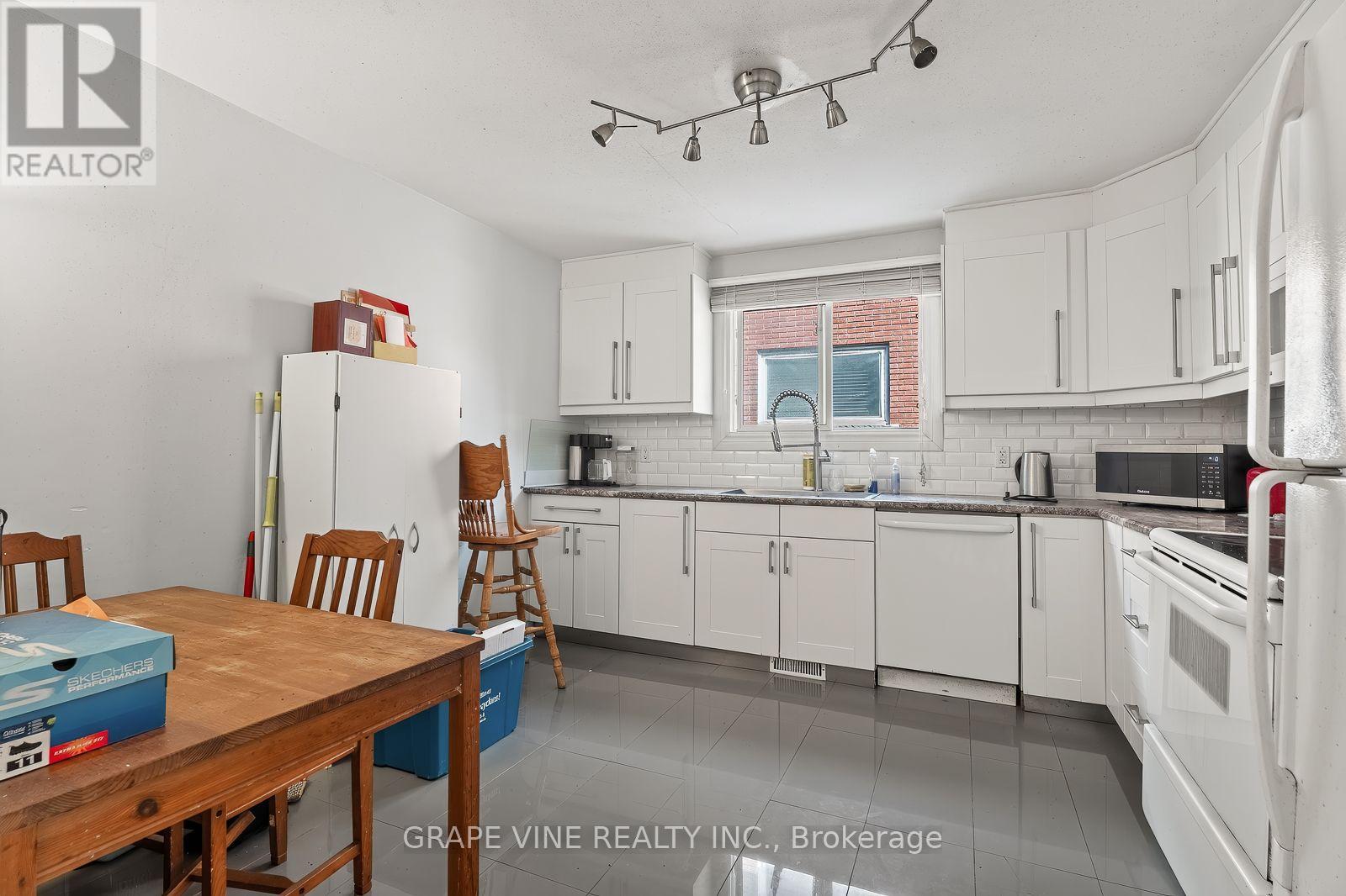 898 Watson Avenue, Ottawa, Ontario  K2B 6B9 - Photo 41 - X13645972