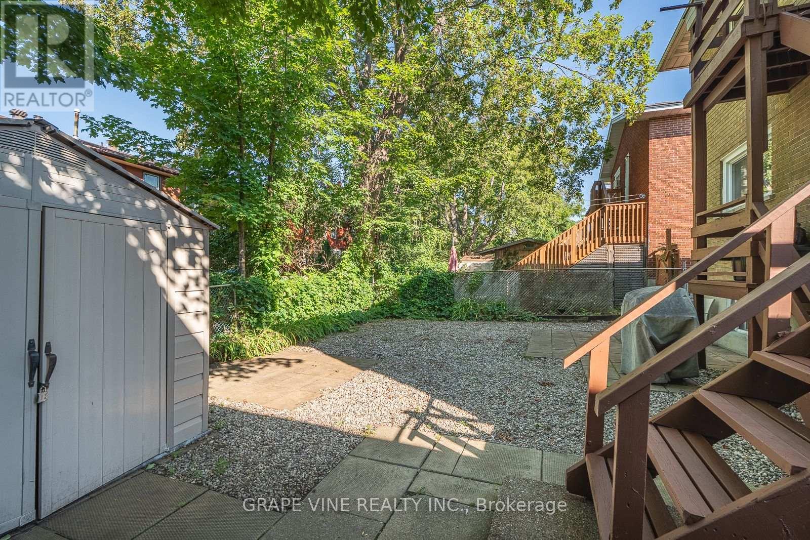 898 Watson Avenue, Ottawa, Ontario  K2B 6B9 - Photo 5 - X13645972