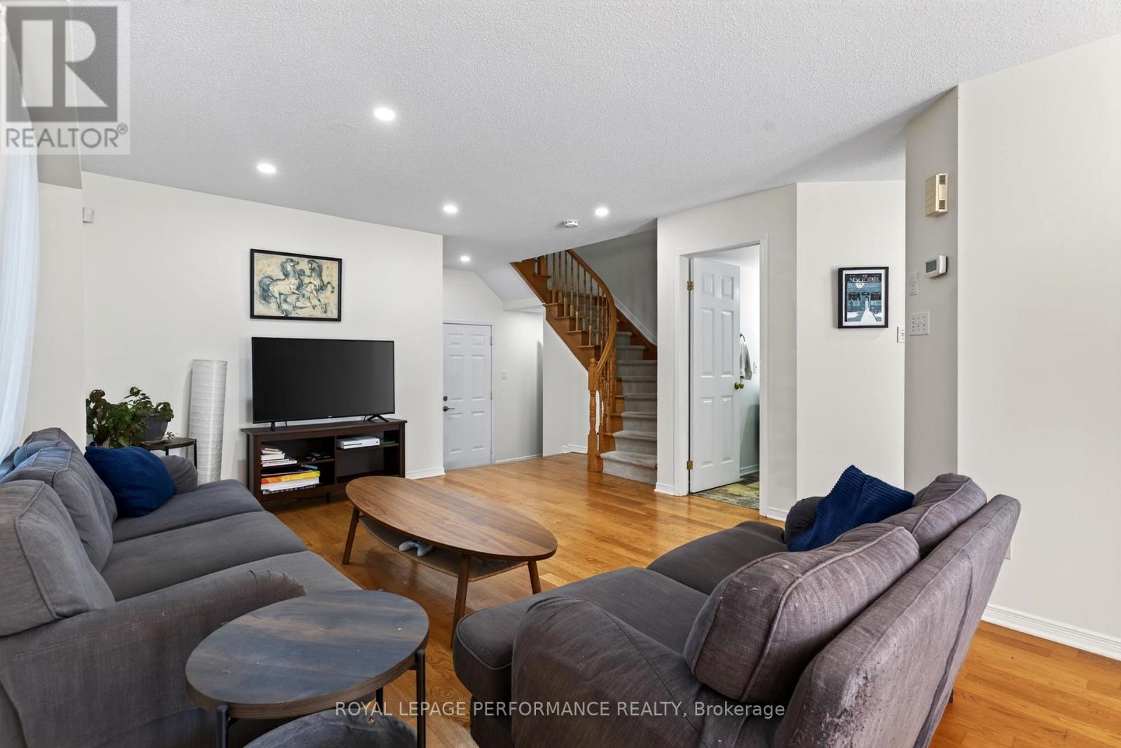 172 Carwood Circle, Ottawa, Ontario  K1K 4V6 - Photo 8 - X13646048