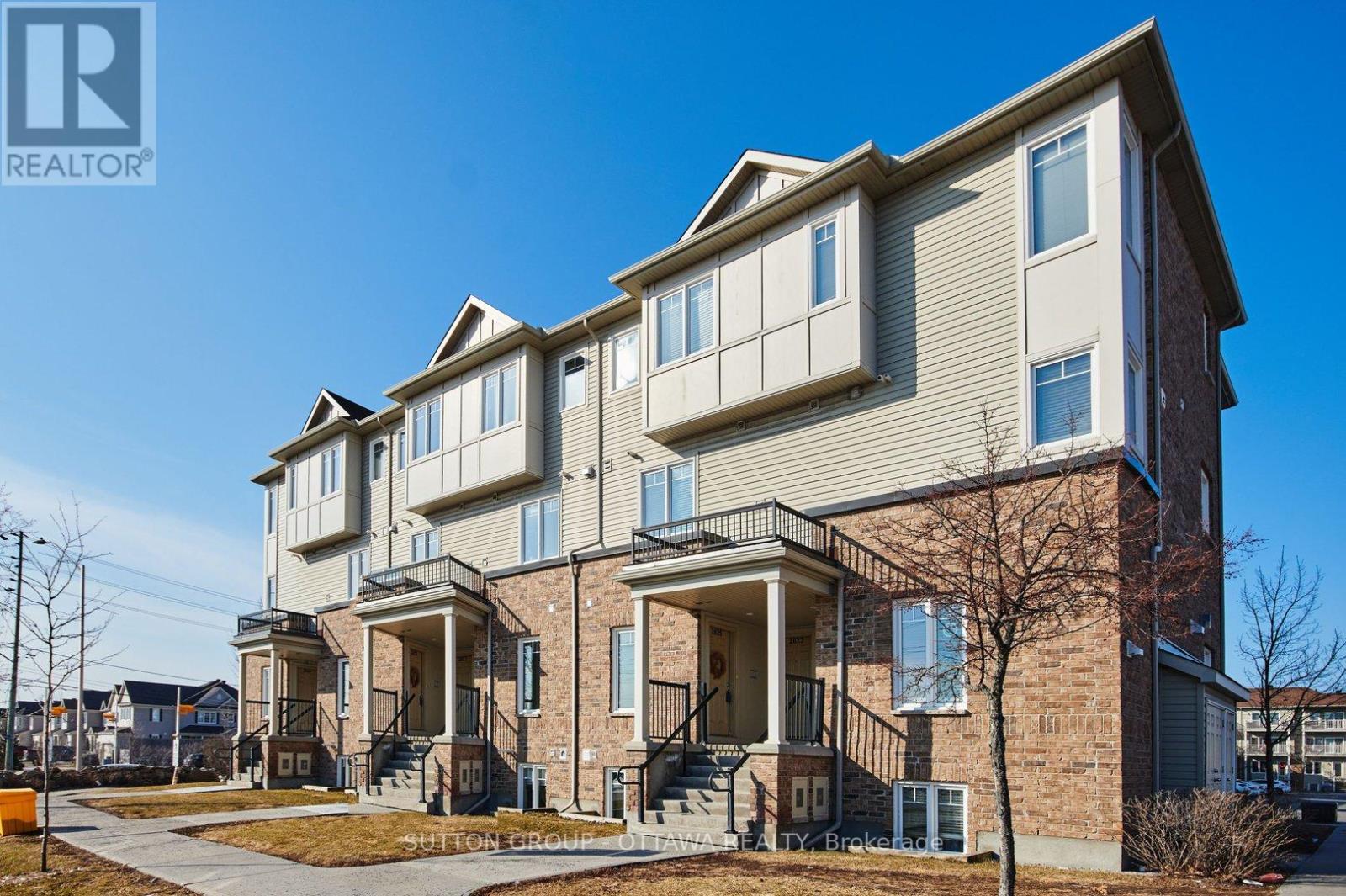 <h3>$2,300 Monthly</h3><p>2625 Longfields Drive, Ottawa, Ontario</p>