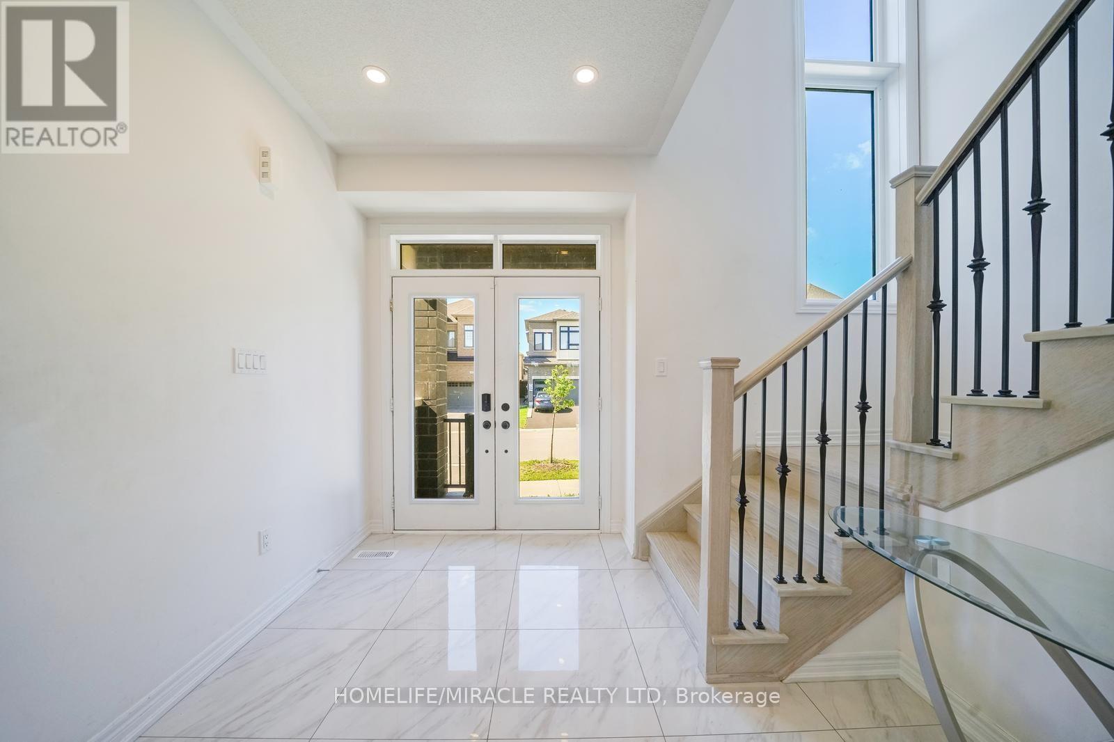 194 Boundary Boulevard, Whitchurch-Stouffville, Ontario  L4A 4W3 - Photo 4 - N13646012