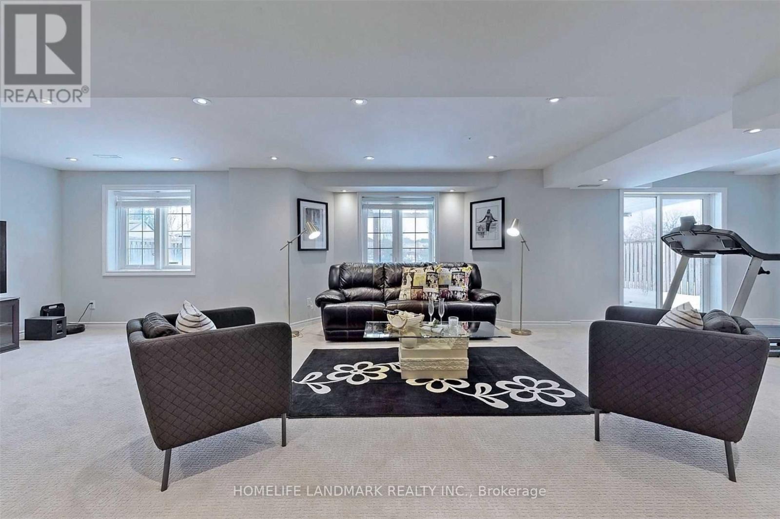 19 Brass Drive, Richmond Hill, Ontario  L4E 4T3 - Photo 4 - N13646014